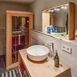 Apartamento Gorgeous In With Sauna